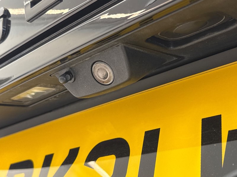 2021 (21) LAND ROVER RANGE ROVER EVOQUE 2.0 P200 R-Dynamic S 5dr Auto 5304631