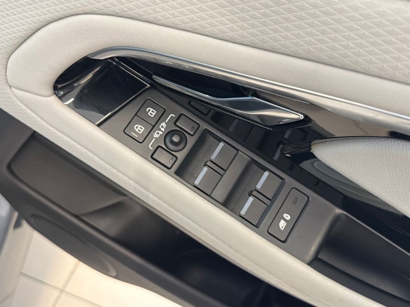 2023 (23) LAND ROVER RANGE ROVER EVOQUE 1.5 P300e Evoque Edition 5dr Auto 5306056