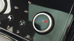 2023 (23) LAND ROVER RANGE ROVER EVOQUE 1.5 P300e Evoque Edition 5dr Auto 5306067