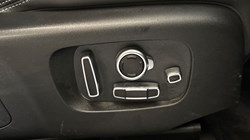 2022 (22) LAND ROVER RANGE ROVER VELAR 2.0 D200 R-Dynamic HSE 5dr Auto 5306761