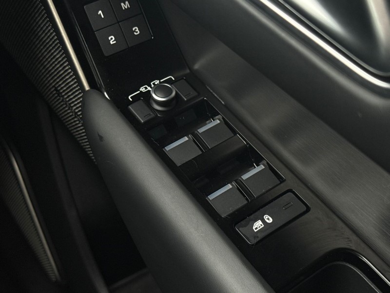 2022 (22) LAND ROVER RANGE ROVER VELAR 2.0 D200 R-Dynamic HSE 5dr Auto 5306760