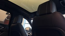 2022 (22) LAND ROVER RANGE ROVER VELAR 2.0 D200 R-Dynamic HSE 5dr Auto 5306758