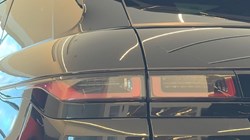 2020 (70) LAND ROVER RANGE ROVER EVOQUE 2.0 D180 R-Dynamic HSE 5dr Auto 5312756