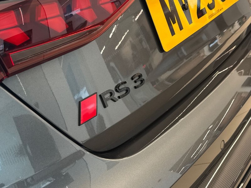 2025 (25) AUDI RS3 RS 3 TFSI Quattro Carbon Black 4dr S Tronic 5304686