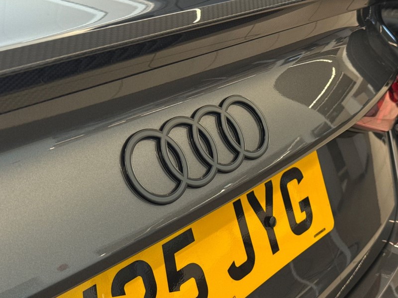 2025 (25) AUDI RS3 RS 3 TFSI Quattro Carbon Black 4dr S Tronic 5304685