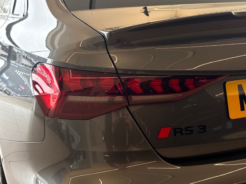 2025 (25) AUDI RS3 RS 3 TFSI Quattro Carbon Black 4dr S Tronic 5304661