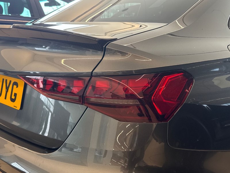 2025 (25) AUDI RS3 RS 3 TFSI Quattro Carbon Black 4dr S Tronic 5304687