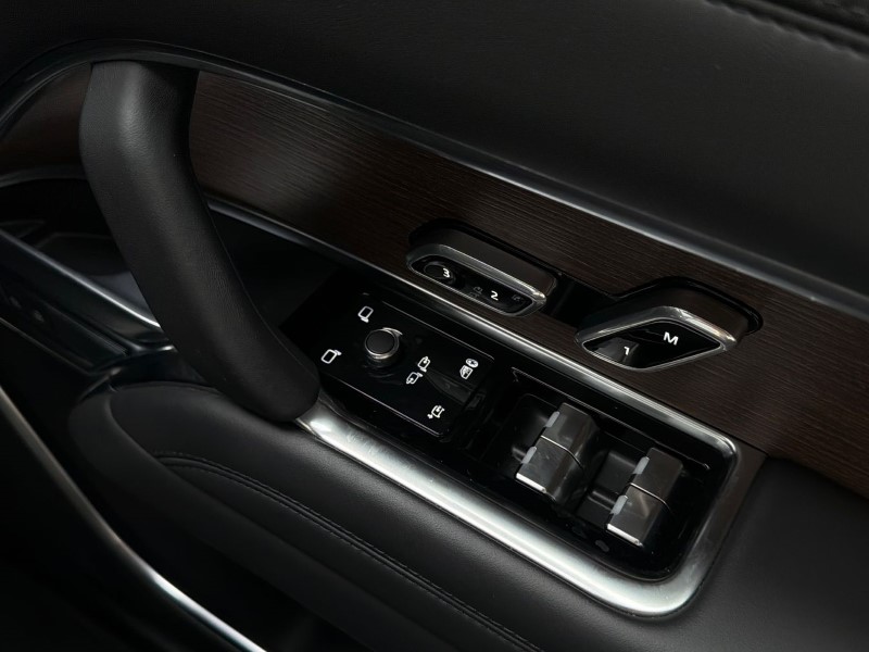 2024 (74) LAND ROVER RANGE ROVER 3.0 D300 SE 4dr Auto 5295297