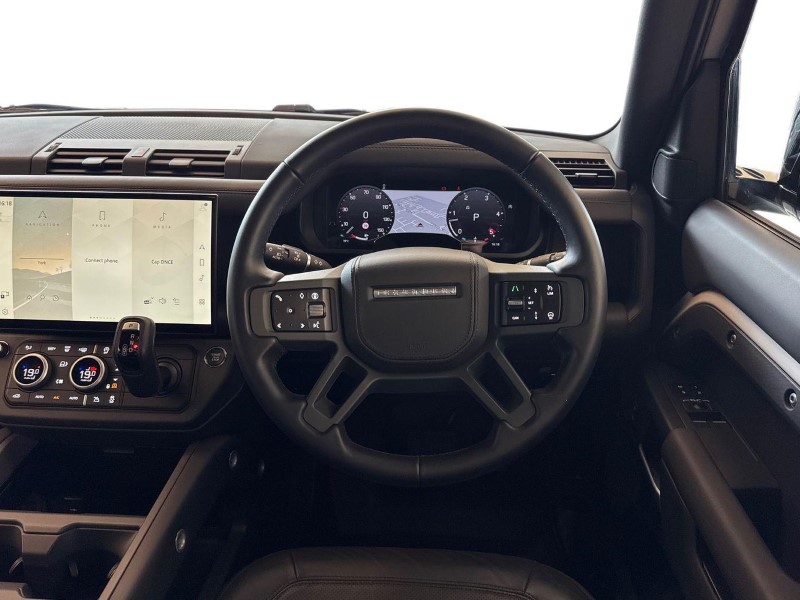 2026 (26) LAND ROVER DEFENDER 3.0 D350 X-Dynamic HSE 90 3dr Auto 5901873