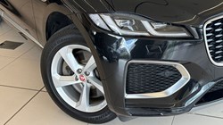 2023 (72) JAGUAR F-PACE 2.0 P400e R-Dynamic SE 5dr Auto AWD 5301221