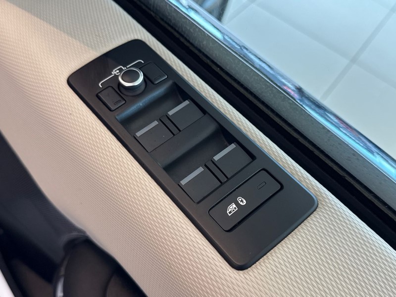 2021 (21) LAND ROVER DISCOVERY 3.0 D250 R-Dynamic S 5dr Auto 5390445