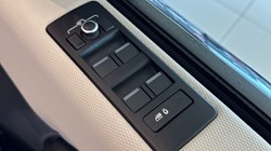 2021 (21) LAND ROVER DISCOVERY 3.0 D250 R-Dynamic S 5dr Auto 5314625