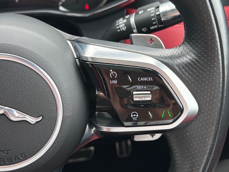 2022 (22) JAGUAR F-PACE 2.0 D200 R-Dynamic Black 5dr Auto AWD 5327345