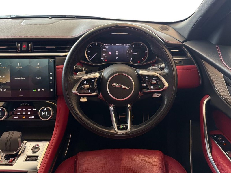 2022 (22) JAGUAR F-PACE 2.0 D200 R-Dynamic Black 5dr Auto AWD 5327331