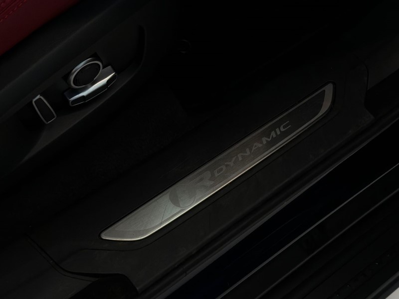 2022 (22) JAGUAR F-PACE 2.0 D200 R-Dynamic Black 5dr Auto AWD 5327353