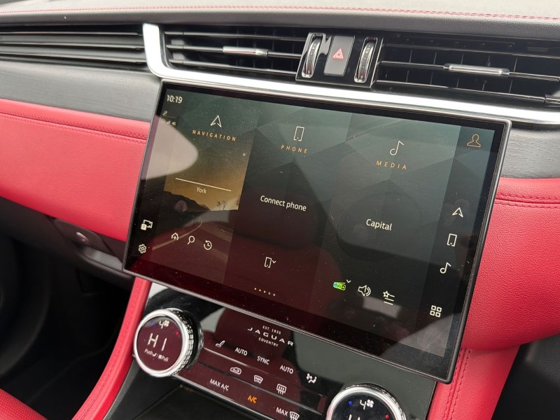 2022 (22) JAGUAR F-PACE 2.0 D200 R-Dynamic Black 5dr Auto AWD 5327346