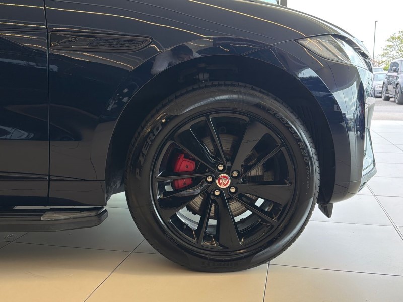 2022 (22) JAGUAR F-PACE 2.0 D200 R-Dynamic Black 5dr Auto AWD 5327324