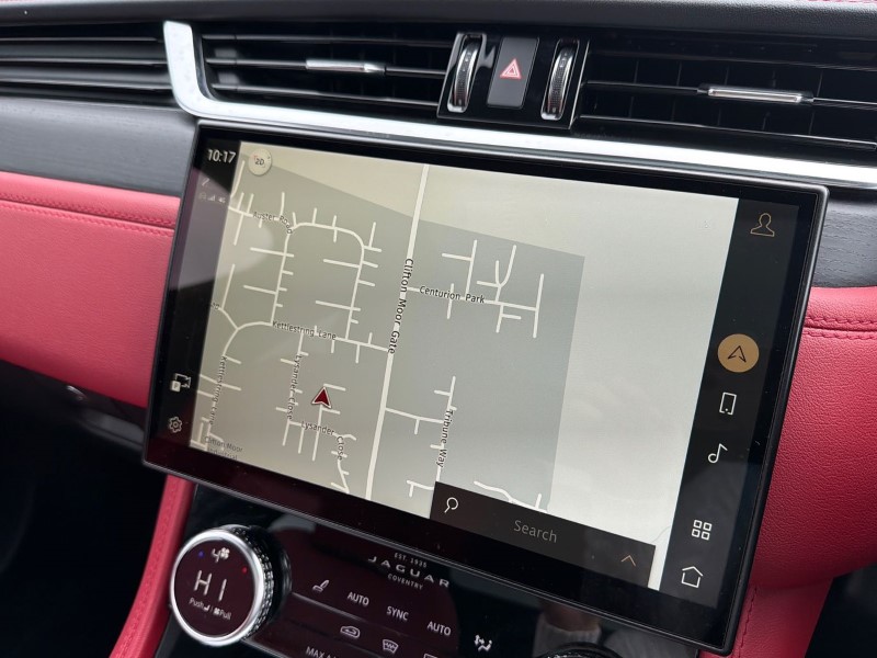 2022 (22) JAGUAR F-PACE 2.0 D200 R-Dynamic Black 5dr Auto AWD 5327327