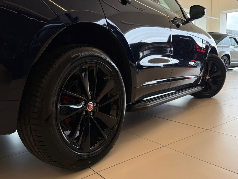 2022 (22) JAGUAR F-PACE 2.0 D200 R-Dynamic Black 5dr Auto AWD 5327363
