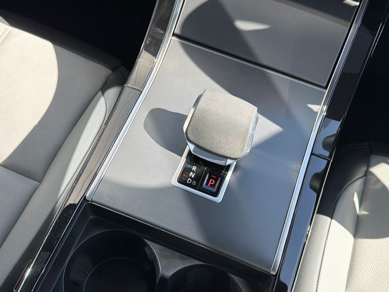 2023 (73) LAND ROVER RANGE ROVER VELAR 2.0 D200 MHEV Dynamic SE 5dr Auto 5321543