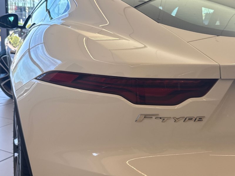 2021 (21) JAGUAR F-TYPE 2.0 P300 R-Dynamic 2dr Auto 5317376
