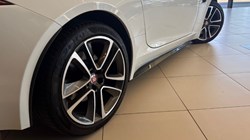 2021 (21) JAGUAR F-TYPE 2.0 P300 R-Dynamic 2dr Auto 5317401