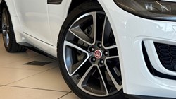 2021 (21) JAGUAR F-TYPE 2.0 P300 R-Dynamic 2dr Auto 5317397