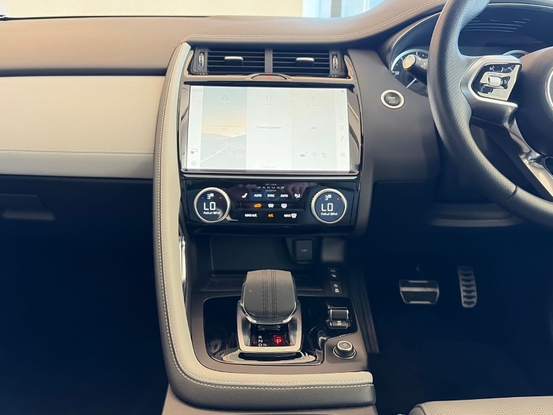 2023 (23) JAGUAR E-PACE 1.5 P300e R-Dynamic HSE 5dr Auto 5323030