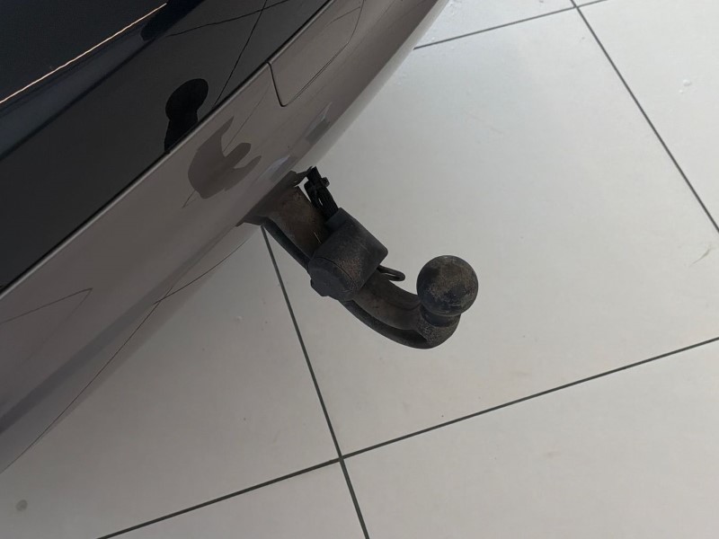 2023 (23) LAND ROVER DISCOVERY 3.0 D300 R-Dynamic HSE 5dr Auto 5315198