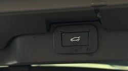 2023 (23) LAND ROVER DISCOVERY 3.0 D300 R-Dynamic HSE 5dr Auto 5315217