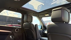 2023 (23) LAND ROVER DISCOVERY 3.0 D300 R-Dynamic HSE 5dr Auto 5315197