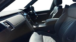 2023 (23) LAND ROVER DISCOVERY 3.0 D300 R-Dynamic HSE 5dr Auto 5315179