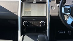 2023 (23) LAND ROVER DISCOVERY 3.0 D300 R-Dynamic HSE 5dr Auto 5315190