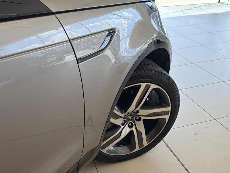 2023 (23) LAND ROVER DISCOVERY 3.0 D300 R-Dynamic HSE 5dr Auto 5315226