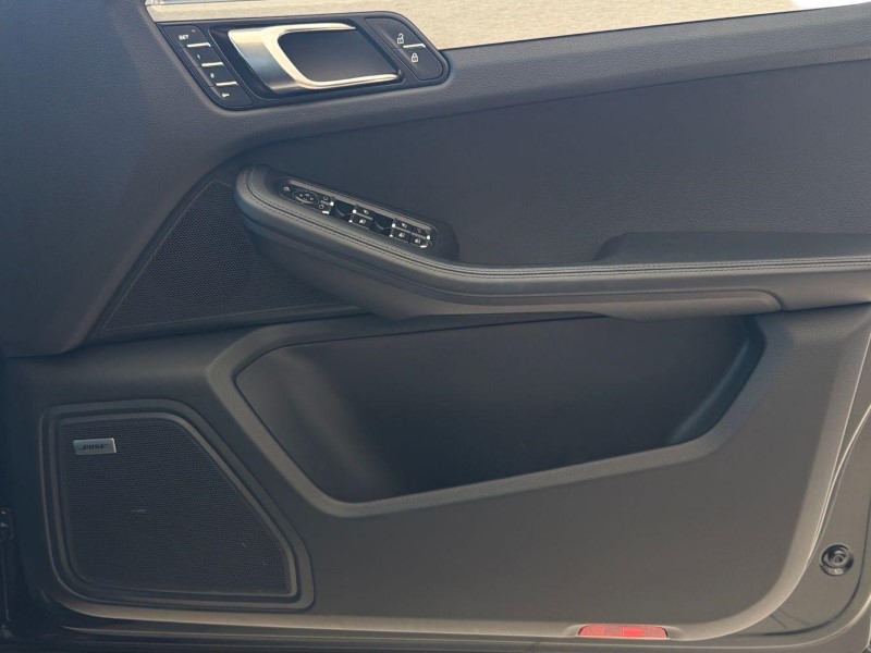 2019 (69) PORSCHE MACAN Turbo 5dr PDK 5303436