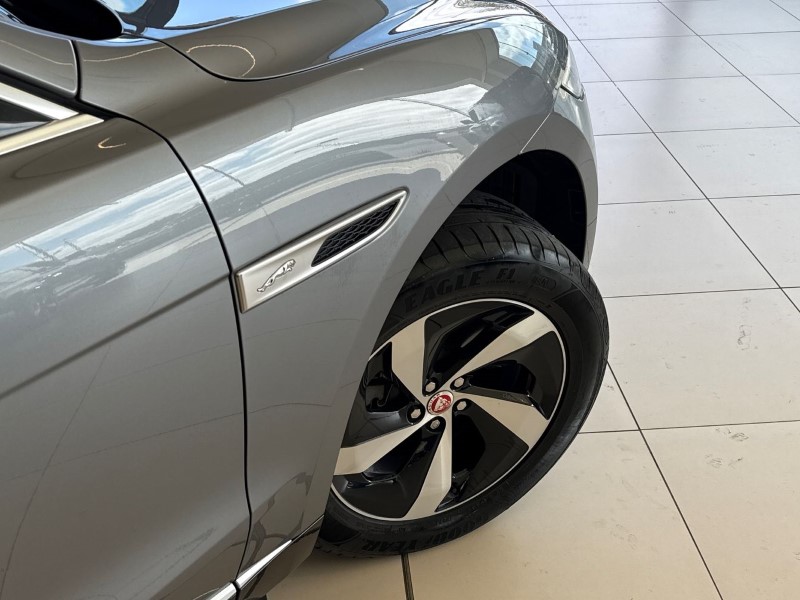 2022 (22) JAGUAR F-PACE 2.0 D200 S 5dr Auto AWD 5328901