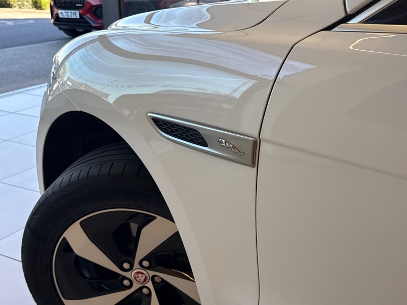2022 (22) JAGUAR F-PACE 2.0 D200 S 5dr Auto AWD 5330690