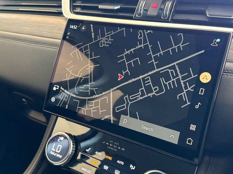 2022 (22) JAGUAR F-PACE 2.0 D200 S 5dr Auto AWD 5330681