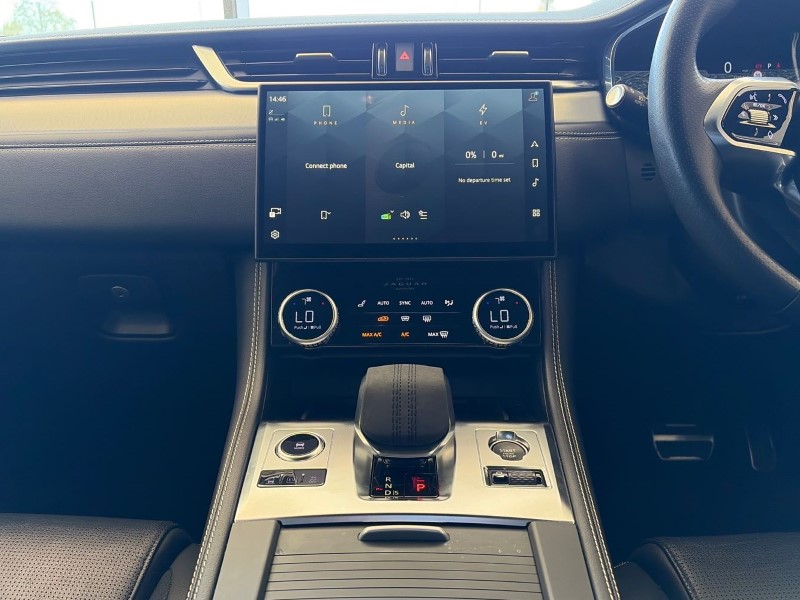 2023 (23) JAGUAR F-PACE 2.0 P400e R-Dynamic SE 5dr Auto AWD 5330326