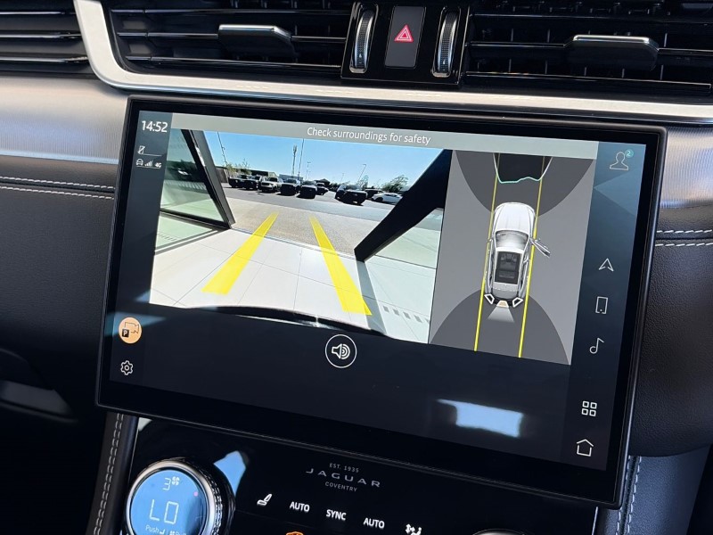 2023 (23) JAGUAR F-PACE 2.0 P400e R-Dynamic SE 5dr Auto AWD 5330342