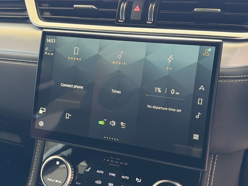 2023 (23) JAGUAR F-PACE 2.0 P400e R-Dynamic SE 5dr Auto AWD 5330340