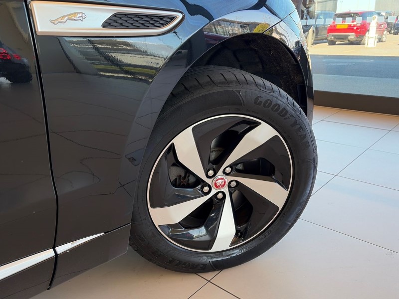 2023 (23) JAGUAR F-PACE 2.0 P400e R-Dynamic SE 5dr Auto AWD 5330361