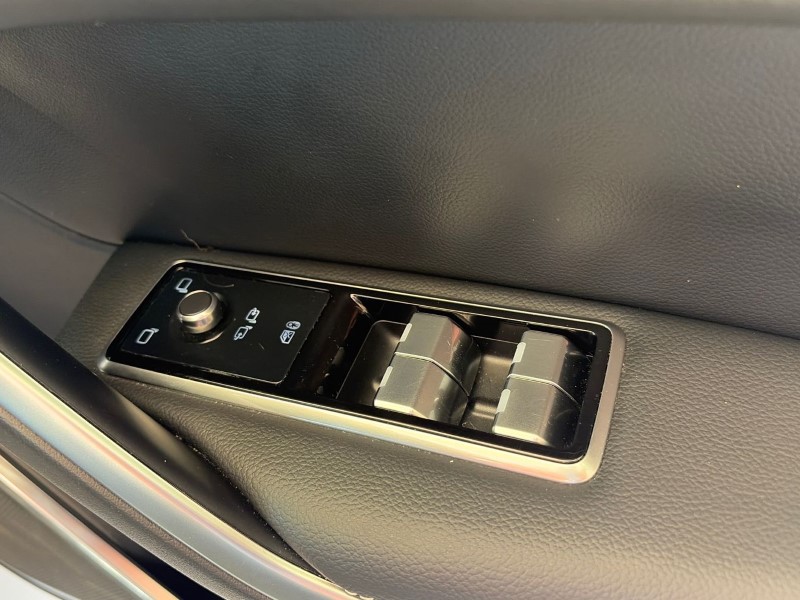 2023 (23) JAGUAR F-PACE 2.0 P400e R-Dynamic SE 5dr Auto AWD 5330334