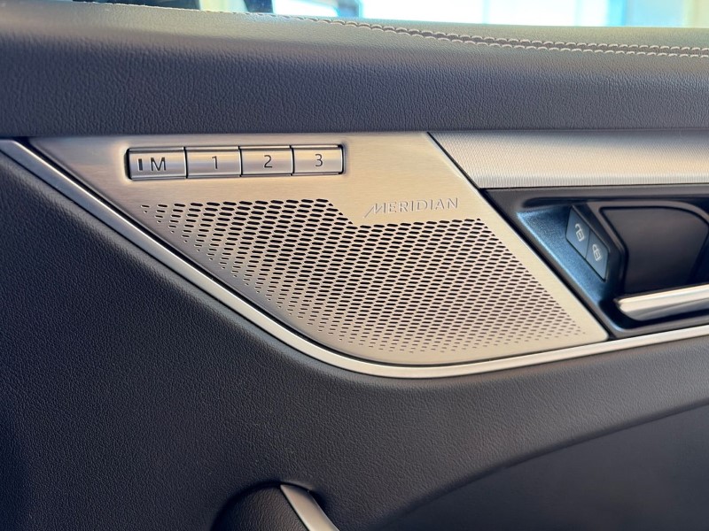 2023 (23) JAGUAR F-PACE 2.0 P400e R-Dynamic SE 5dr Auto AWD 5330370