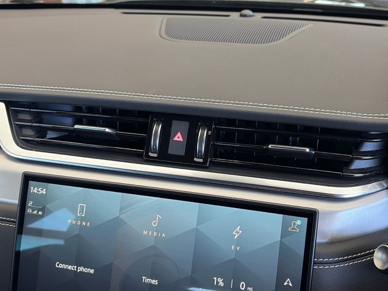 2023 (23) JAGUAR F-PACE 2.0 P400e R-Dynamic SE 5dr Auto AWD 5330347