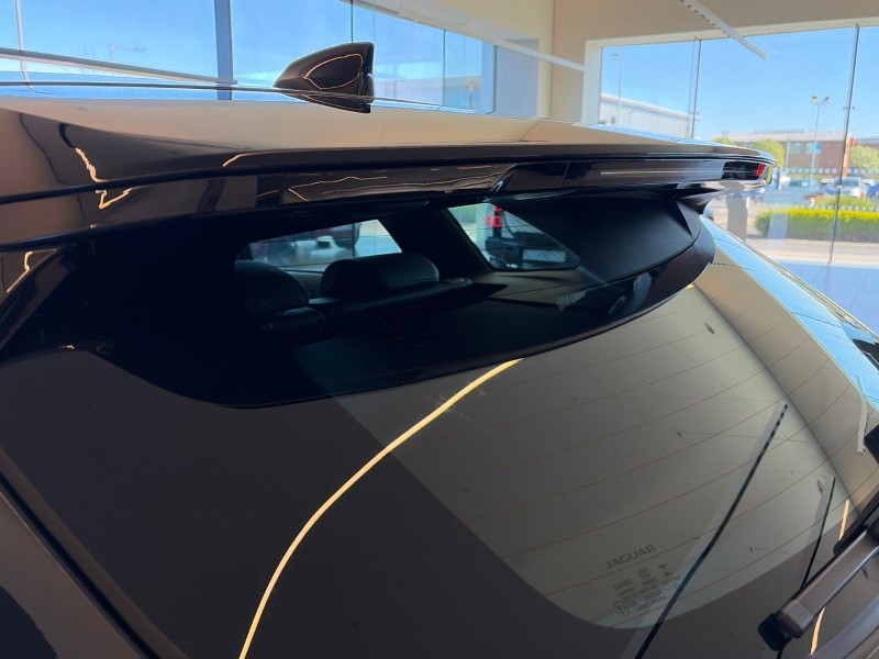 2023 (23) JAGUAR F-PACE 2.0 P400e R-Dynamic SE 5dr Auto AWD 5330369