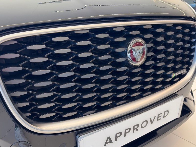 2023 (23) JAGUAR F-PACE 2.0 P400e R-Dynamic SE 5dr Auto AWD 5330355