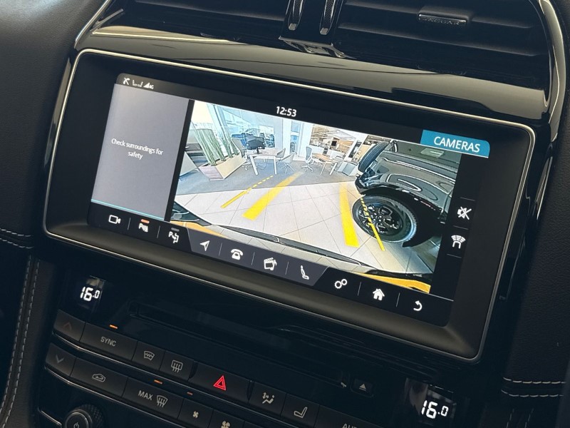 2021 (21) JAGUAR F-PACE 2.0d [180] Chequered Flag 5dr Auto AWD 5322450