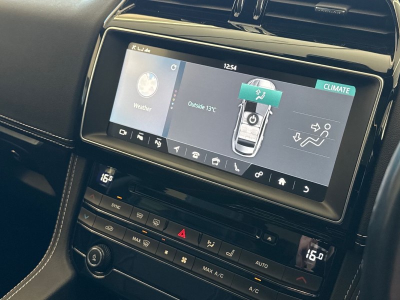 2021 (21) JAGUAR F-PACE 2.0d [180] Chequered Flag 5dr Auto AWD 5322470