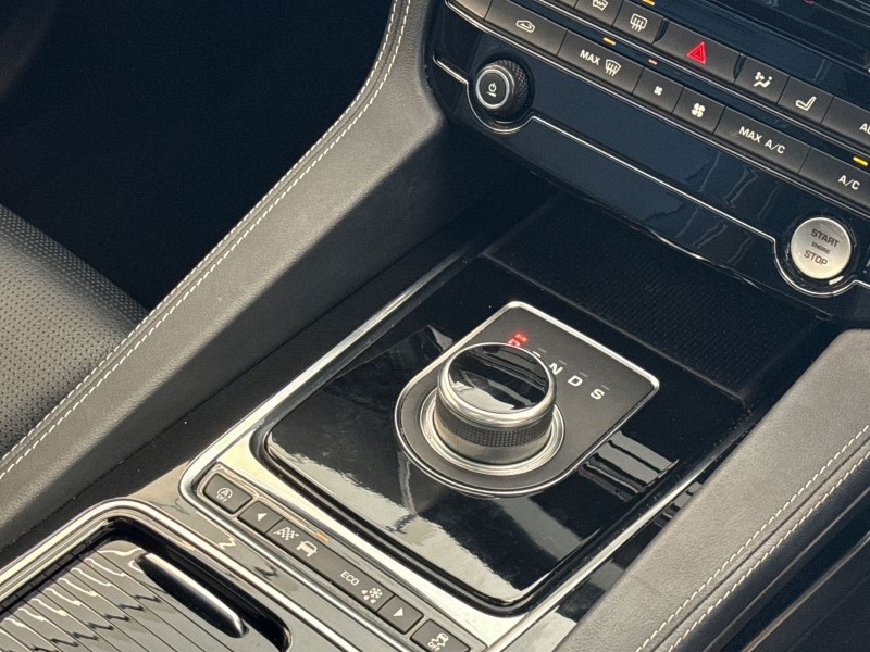 2021 (21) JAGUAR F-PACE 2.0d [180] Chequered Flag 5dr Auto AWD 5322401